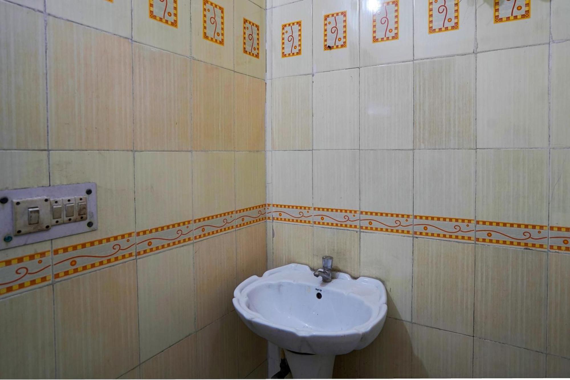 Hotel O 81617 The Pacific Hotel Ghaziabad Ngoại thất bức ảnh